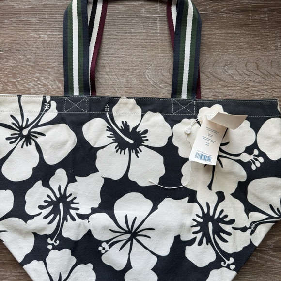 Tory Burch Gracie Printed Canvas Tote Bag.  Reversible.  New. - Picture 4 of 6